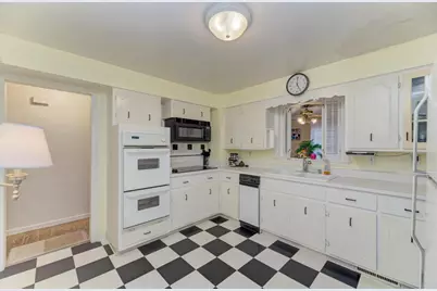 517 N Larkin Avenue, Joliet, IL 60435 - Photo 18