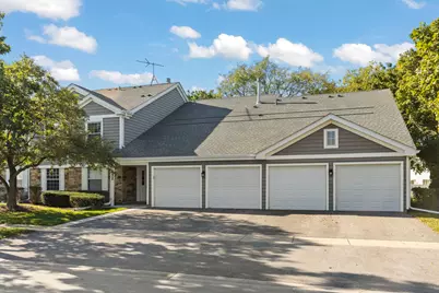 252 Shoreline Circle #Z1, Schaumburg, IL 60194 - Photo 2