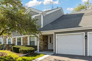 252 Shoreline Cir, Schaumburg, IL 60194 - Photo 1