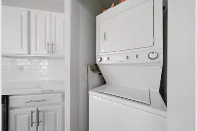 545 N Dearborn Street #2607, Chicago, IL 60654 - Photo 14