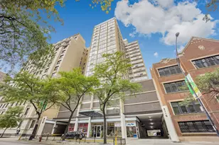 3110 N Sheridan Rd, Chicago, IL 60657 - Photo 1