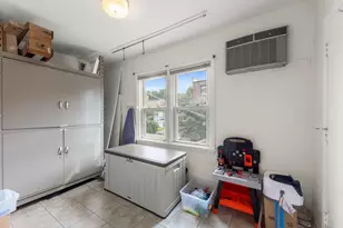 1347 W Granville Ave, Chicago, IL 60660 - Photo 32