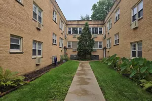 1819 W Touhy Ave, Chicago, IL 60626 - Photo 4