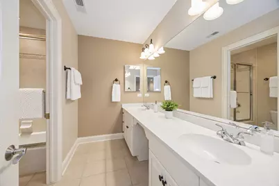 411 Skipping Stone Lane #411, Hinsdale, IL 60521 - Photo 12