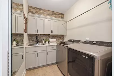 411 Skipping Stone Lane #411, Hinsdale, IL 60521 - Photo 10