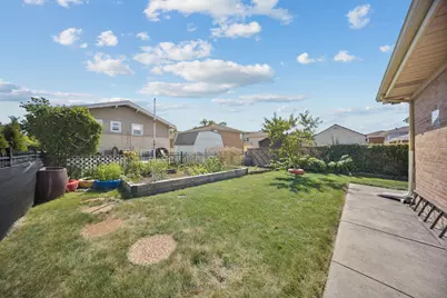 8157 N Root Court, Niles, IL 60714 - Photo 24