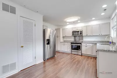 1091 E Villa Drive, Des Plaines, IL 60016 - Photo 16