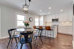 1011 N Haddow Ave, Arlington Heights, IL 60004 - Photo 8