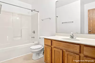 610 Cartwright Trail, McHenry, IL 60050 - Photo 18