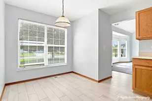 610 Cartwright Trail, McHenry, IL 60050 - Photo 6
