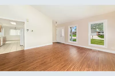 1294 Longford Circle, Elgin, IL 60120 - Photo 2