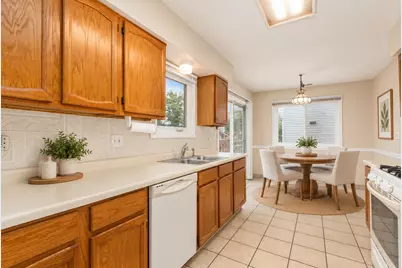 1294 Longford Circle, Elgin, IL 60120 - Photo 8