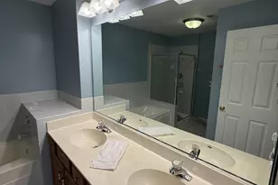 561 Marina St, Wauconda, IL 60084 - Photo 8