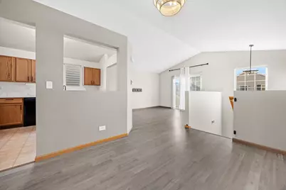 674 Four Seasons Boulevard, Aurora, IL 60504 - Photo 4