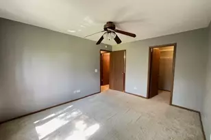1343 N Winslowe Dr, Palatine, IL 60074 - Photo 6