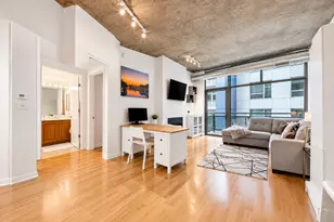 [Address not provided], Chicago, IL 60605 - Photo 2