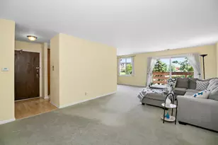 462 Raintree Dr, Glen Ellyn, IL 60137 - Photo 6