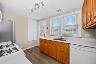 548 Prairie Ave, Downers Grove, IL 60515 - Photo 4