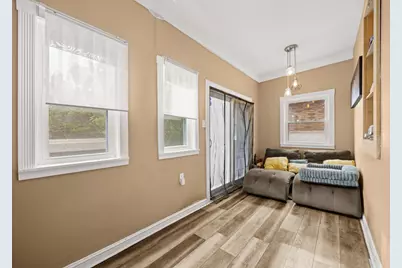 10734 S Avenue F, Chicago, IL 60617 - Photo 8