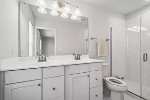 69 Nicholas Dr W, Des Plaines, IL 60016 - Photo 20