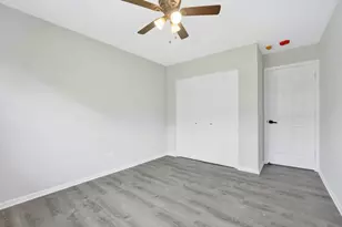 171 W 63rd St, Westmont, IL 60559 - Photo 8