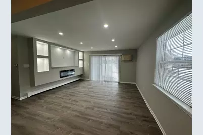 171 W 63rd Street #B202, Westmont, IL 60559 - Photo 2