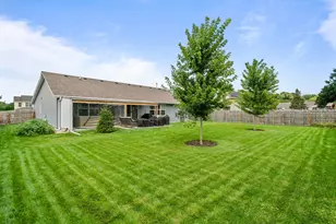 749 Oxford Dr, Byron, IL 61010 - Photo 22