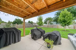 749 Oxford Dr, Byron, IL 61010 - Photo 26