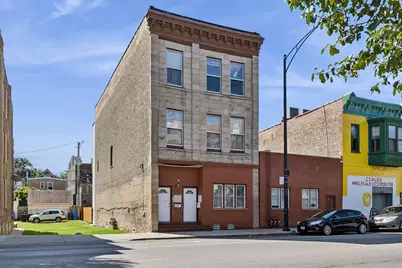 2135 W Armitage Avenue, Chicago, IL 60647 - Photo 2