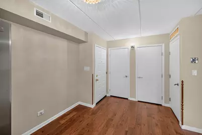 6816 Joliet Road #4, Indian Head Park, IL 60525 - Photo 2