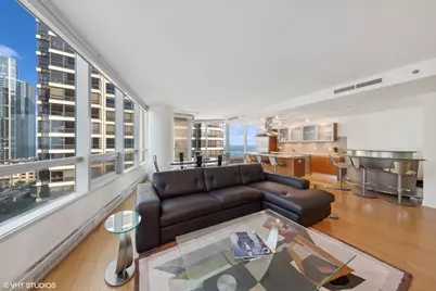 340 E Randolph Street #1000, Chicago, IL 60601 - Photo 4