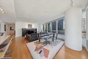 340 E Randolph St, Chicago, IL 60601 - Photo 8