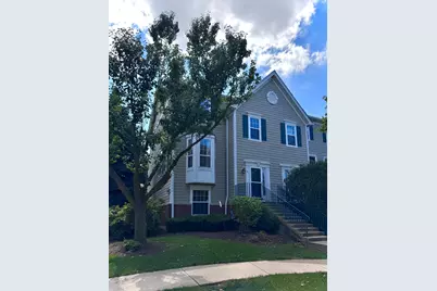 2424 Courtyard Circle #5, Aurora, IL 60506 - Photo 2