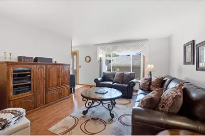 228 Willow Lane, Bloomingdale, IL 60108 - Photo 4