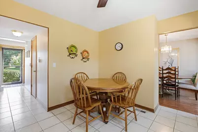 228 Willow Lane, Bloomingdale, IL 60108 - Photo 10