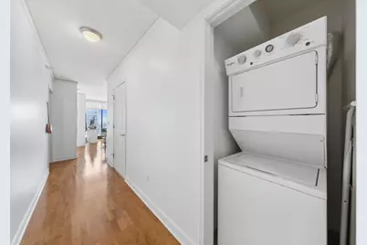 225 N Columbus Street #6009, Chicago, IL 60601 - Photo 6