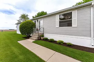 25 Cedar Ln, Sandwich, IL 60548 - Photo 1