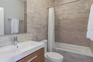 2008 W Erie St, Chicago, IL 60622 - Photo 8