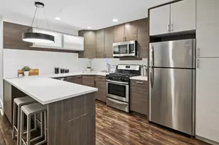 2140 N Lincoln Ave, Chicago, IL 60614 - Photo 2