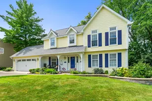 174 S Montclair Ave, Glen Ellyn, IL 60137 - Photo 1