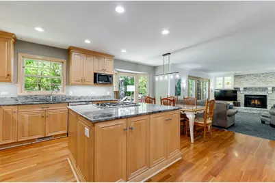 174 S Montclair Avenue, Glen Ellyn, IL 60137 - Photo 8