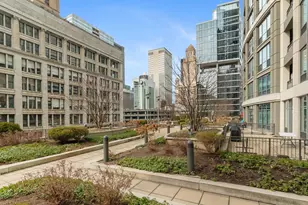 130 N Garland Ct, Chicago, IL 60602 - Photo 36