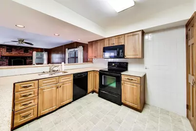 2331 Dundee Road, Northbrook, IL 60062 - Photo 12