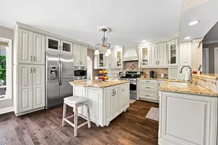 15 Meagan Ln, Lemont, IL 60439 - Photo 6