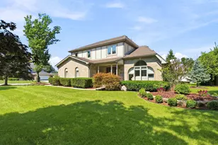 15 Meagan Ln, Lemont, IL 60439 - Photo 2