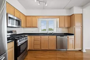 5555 N Cumberland Ave, Chicago, IL 60656 - Photo 6