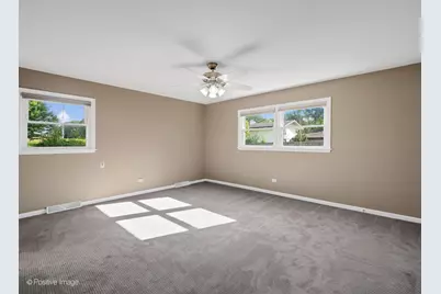 28W224 Robin Lane, West Chicago, IL 60185 - Photo 18