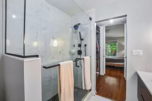 1813 S Clark St, Chicago, IL 60616 - Photo 32