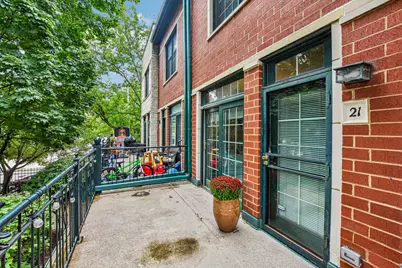 1813 S Clark Street #21, Chicago, IL 60616 - Photo 2