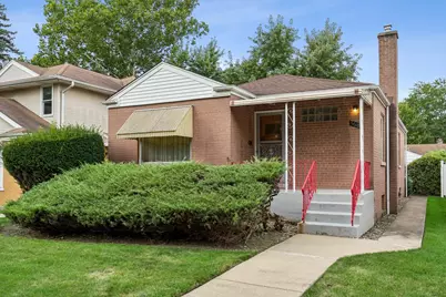 5618 N Kenneth Avenue, Chicago, IL 60646 - Photo 1